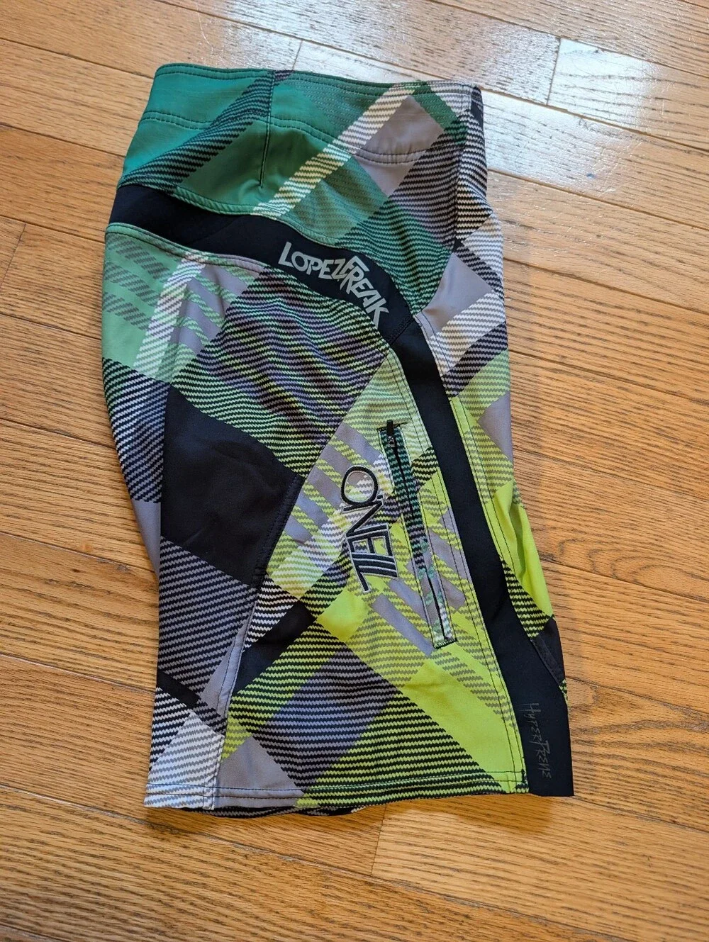 Vintage Y2K 2000s O'Neil Lopez Freak Board Shorts Swim Trunks Surf Green Plaid
